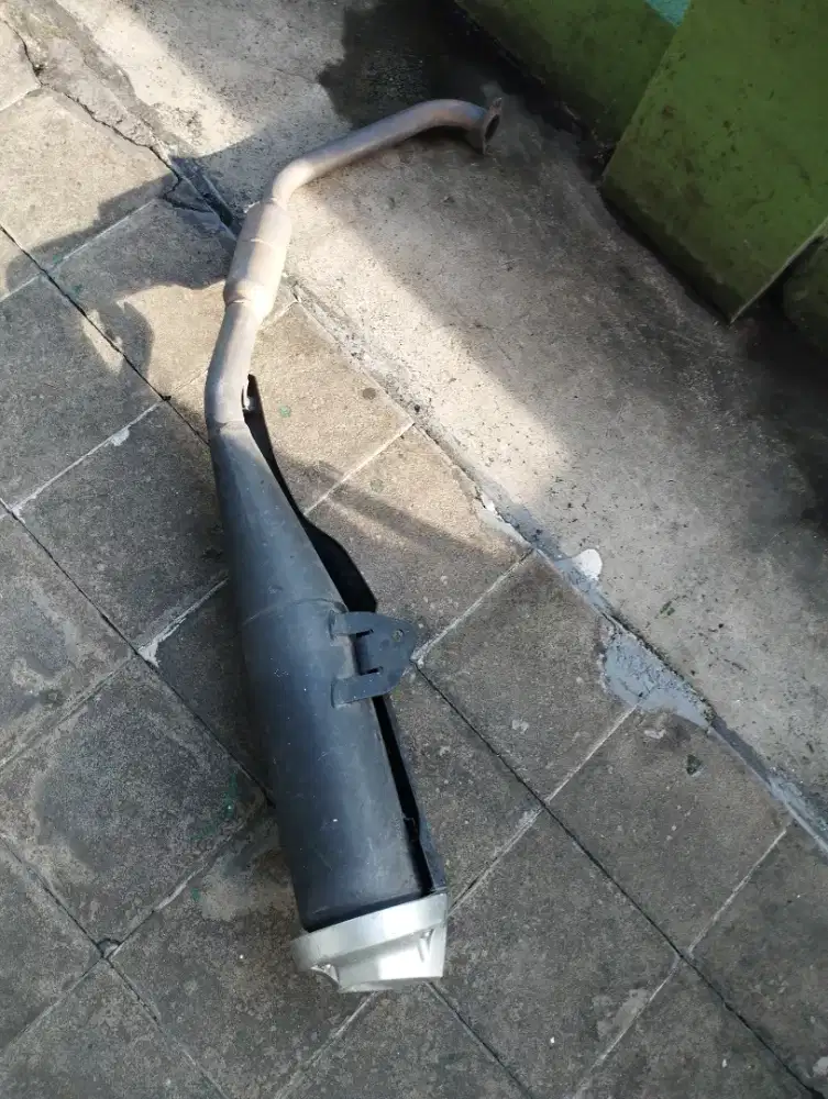 Jual cepat knalpot original motor r15 v3 tahun 2018