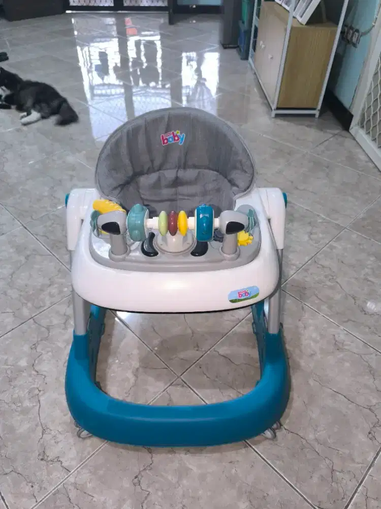 Alat bantu jalan anak