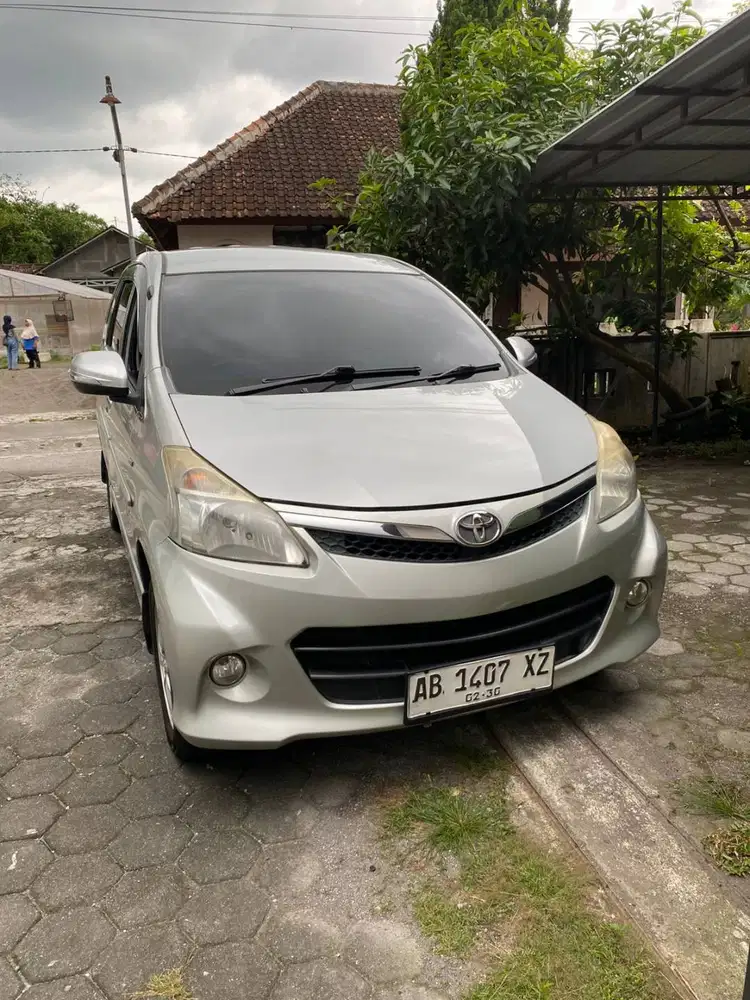 AVANZA VELOZ 1.5 AT / MATIC 2015 SILVER