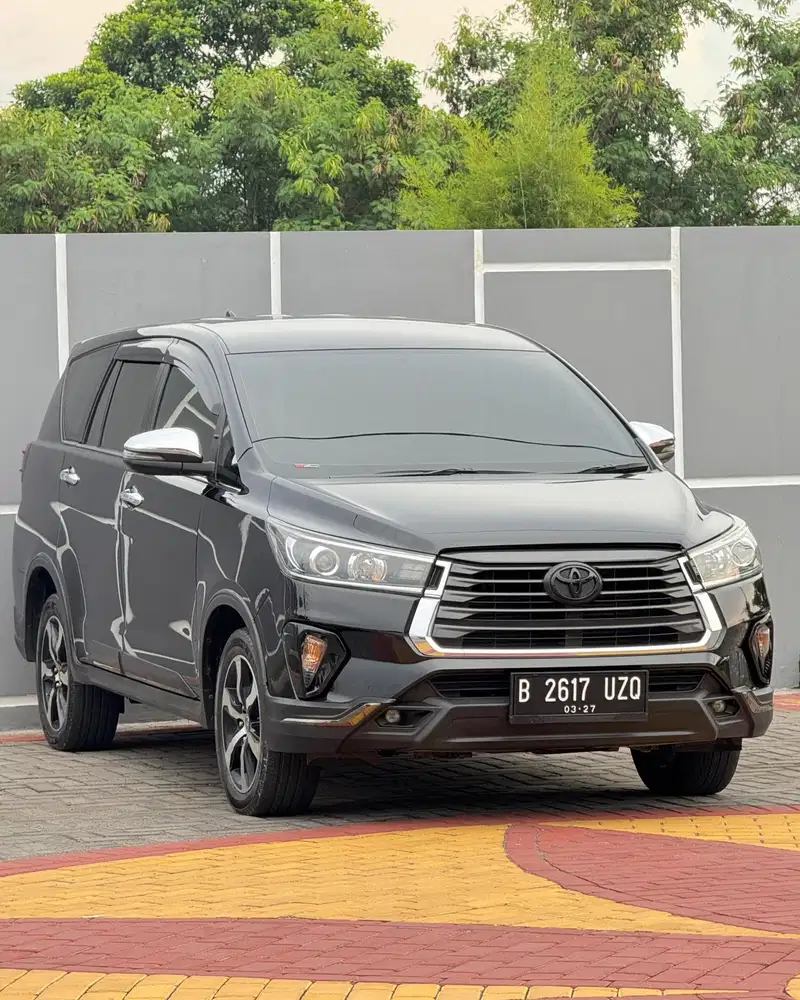 TOYOTA INNOVA VENTURER 2.4 DIESEL AT 2022 FACELIFT
