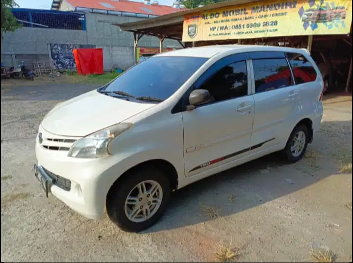 Daihatsu Xenia 2014 Bensin