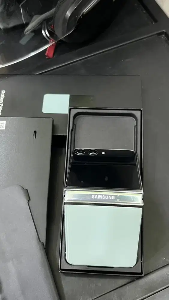 Samsung z flip 5 8/256 sein