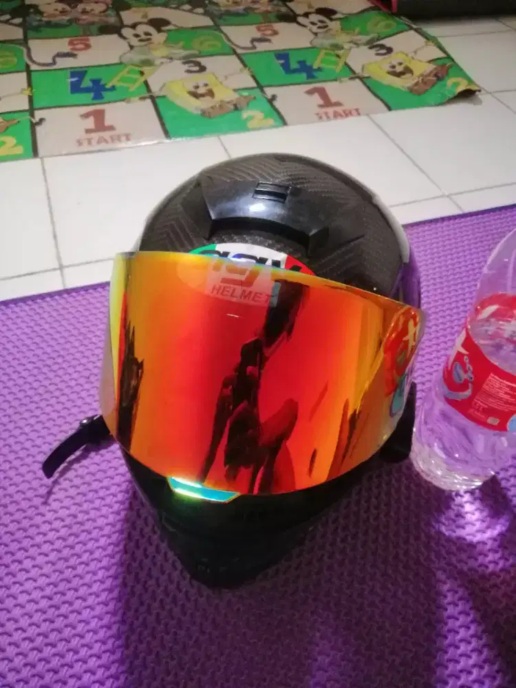 Dijual. Helm bekas harga 550.000+hedset