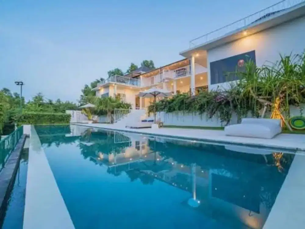 Dijual: Vila Mewah 5 Kamar Tidur dengan Pemandangan Laut dan Lapangan Tenis — Uluwatu, Pecatu, Bali