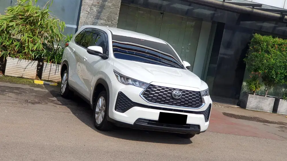 [ GARANSI 5TH ] Toyota Zenix 2.0 V CVT AT Bensin Putih 2022/2023