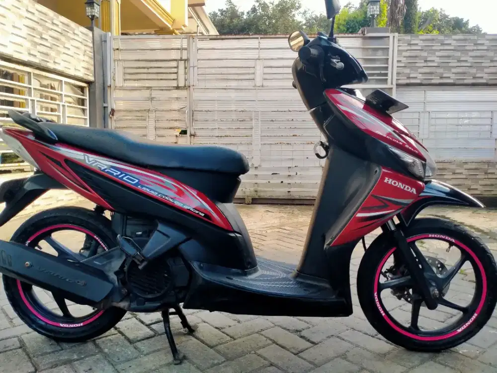 Honda Vario lengkap motor sehat walafiat keterangan detail dibawah
