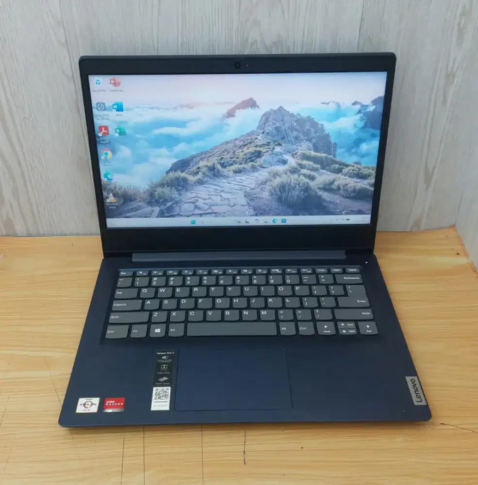 Lenovo Slim 3 AMD Athlon Gold 3150|8GB|512GB|14HD|Win11
