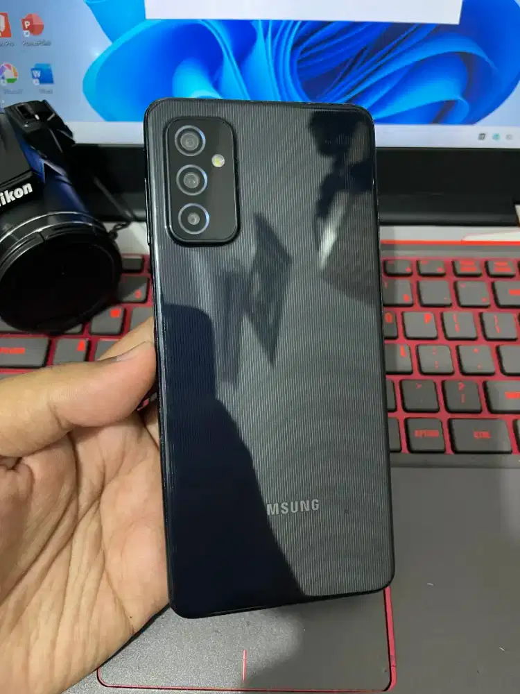 Samsung m52 5g 8/128gb