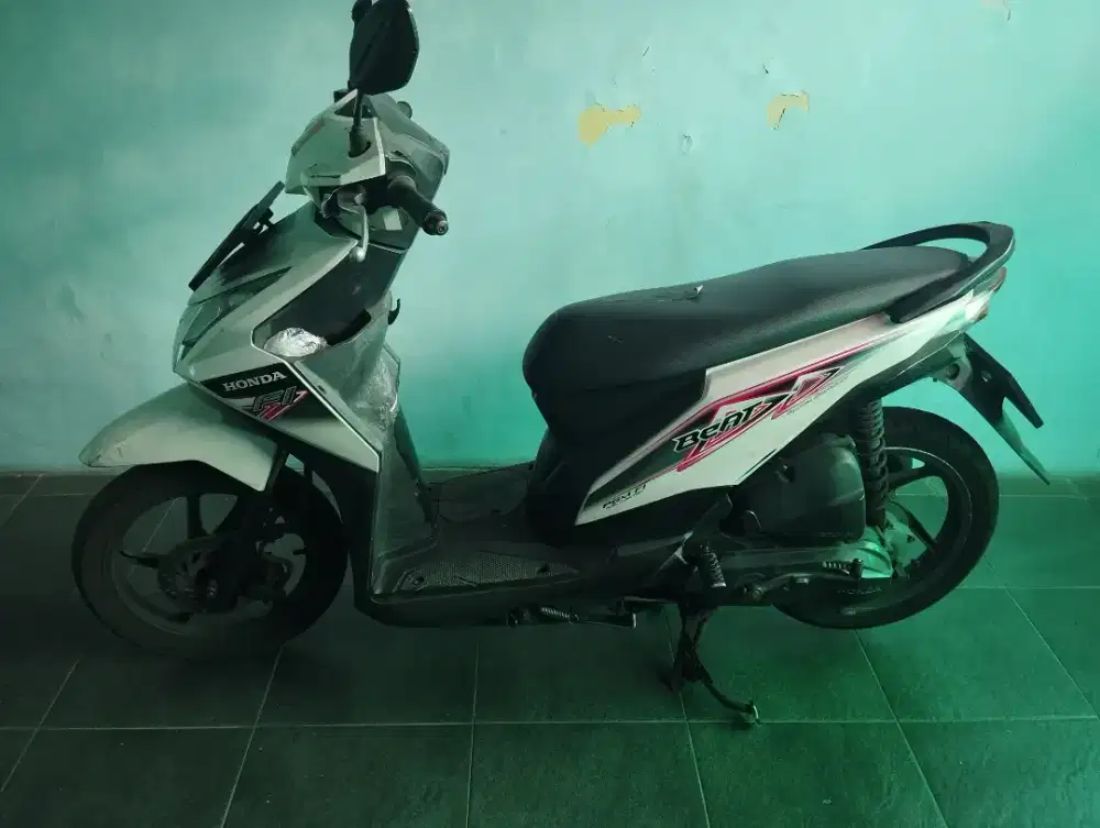 Jual cepat honda beat putih 2013