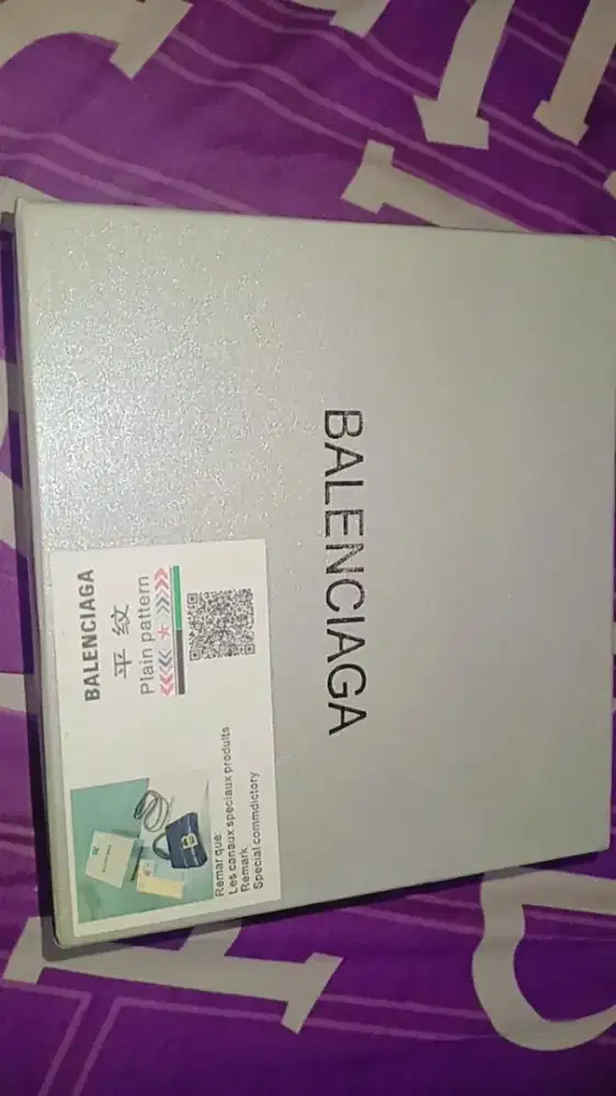 Tas baru belum pernah di pakai