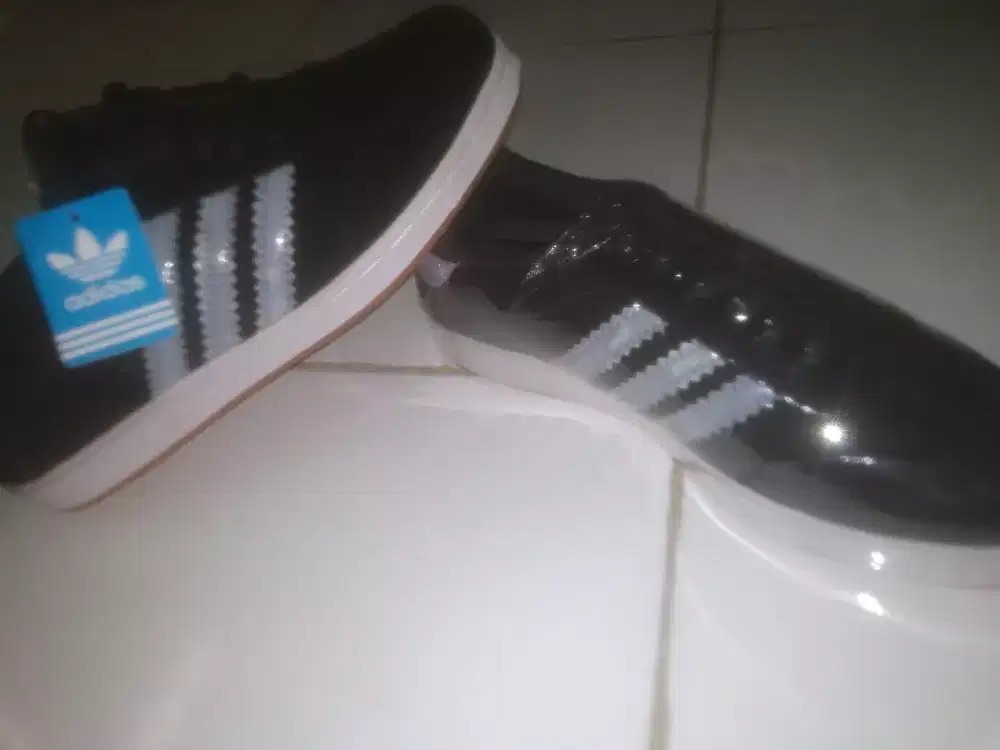 sepatu Adidas baru wanita pria