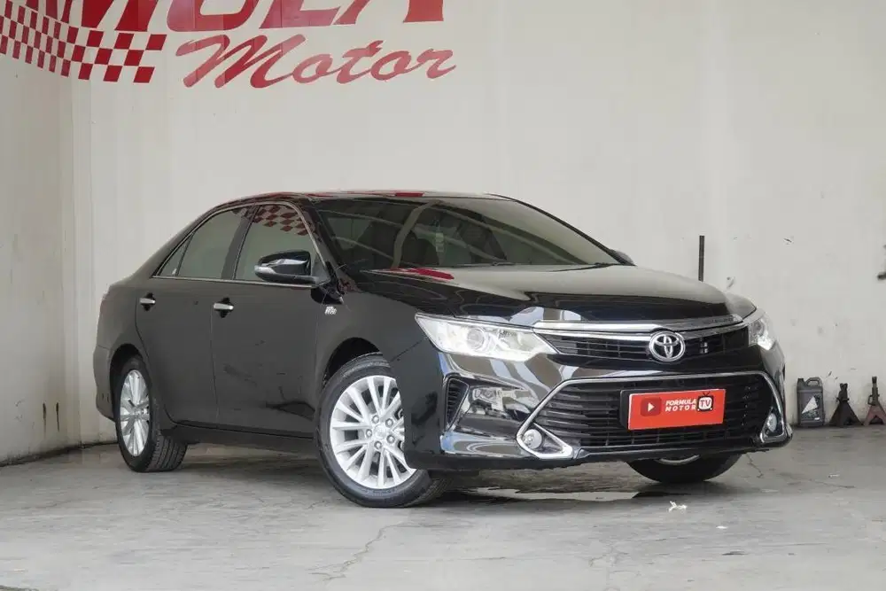 TOYOTA CAMRY V 2.4 a/t 2018 HITAM