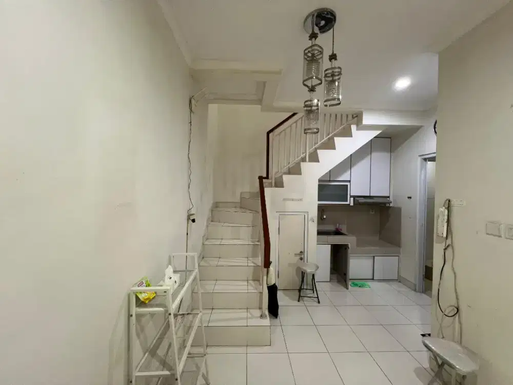 DI SEWAKAN RUMAH CANTIK