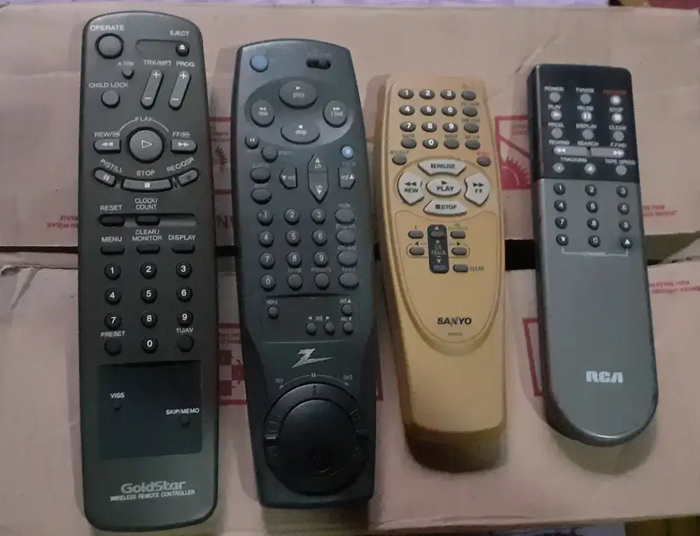 SPECIALIST REMOTE VIDEO VHS (4 pcs)