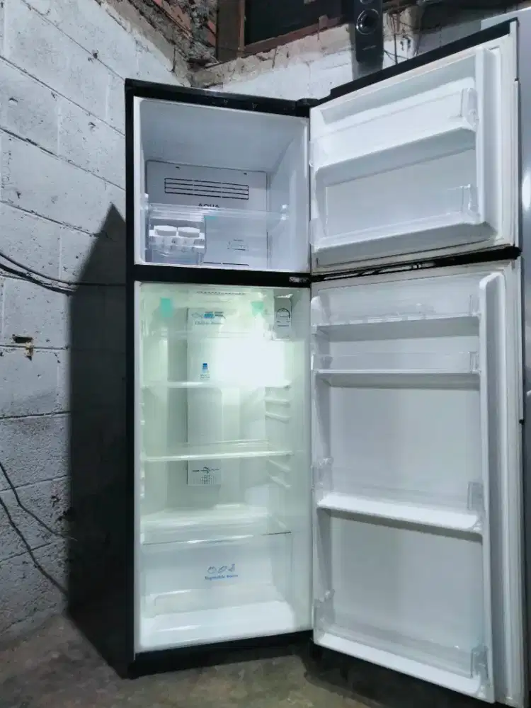 KULKAS 2PINTU ( AQUA )