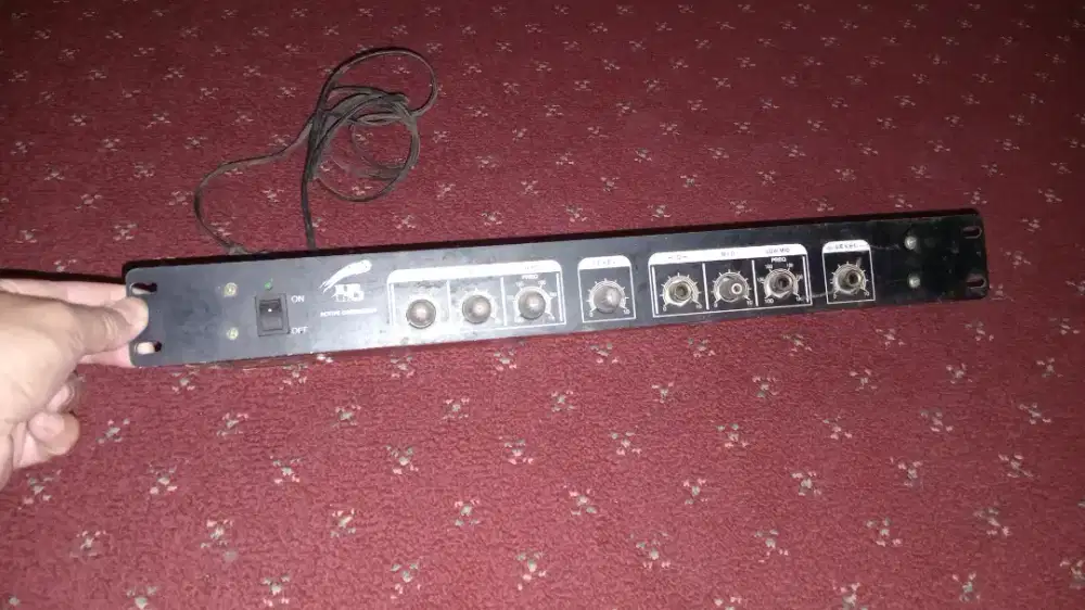 CROSSOVER ACTIVE  LOKAL .