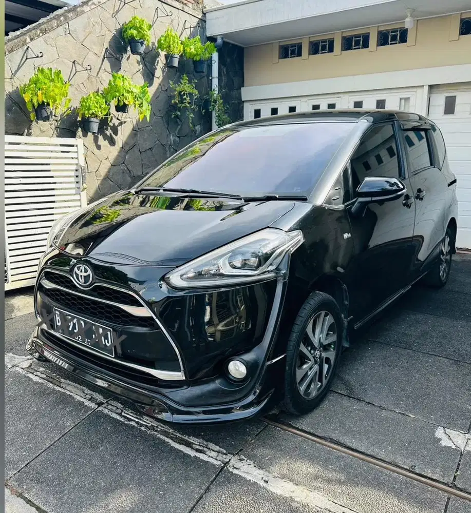 Sienta Q matic Mobil Simpanan Sangat Terawat Nopol Cantik