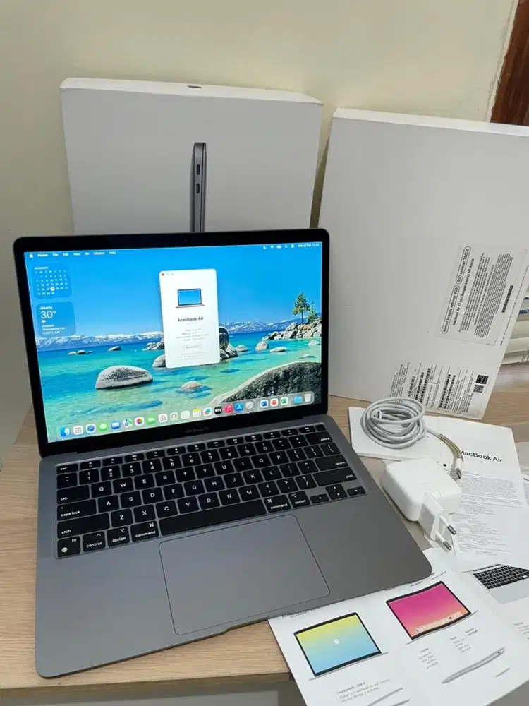 Macbook Air M1 ssd 256gb Fullset Ori Ibox Like New Nego