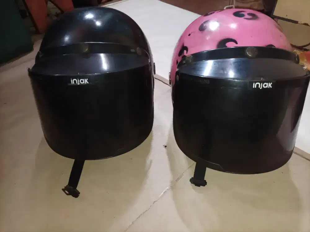 Helm dua biji,baca deskripsi