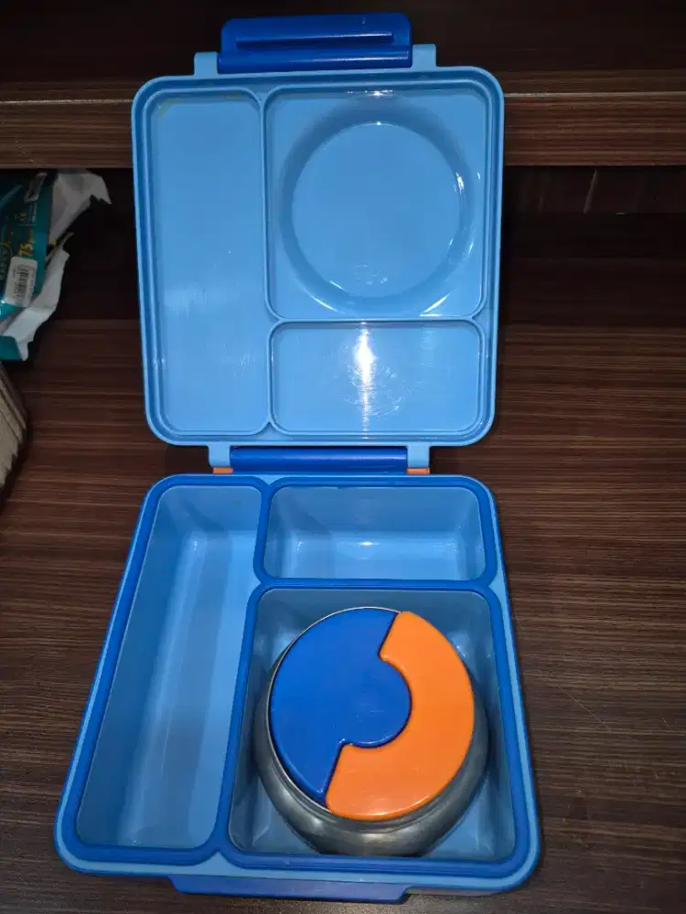 KOTAK MAKANAN MERK OMIE BOX