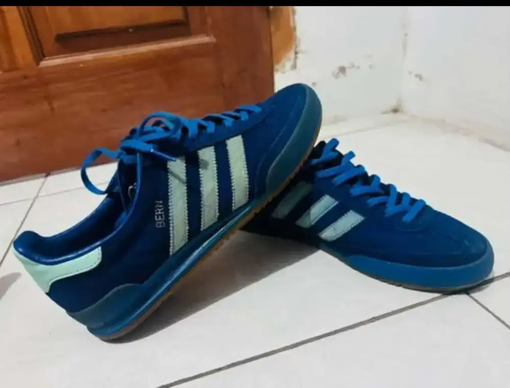 Adidas jeans bern blue