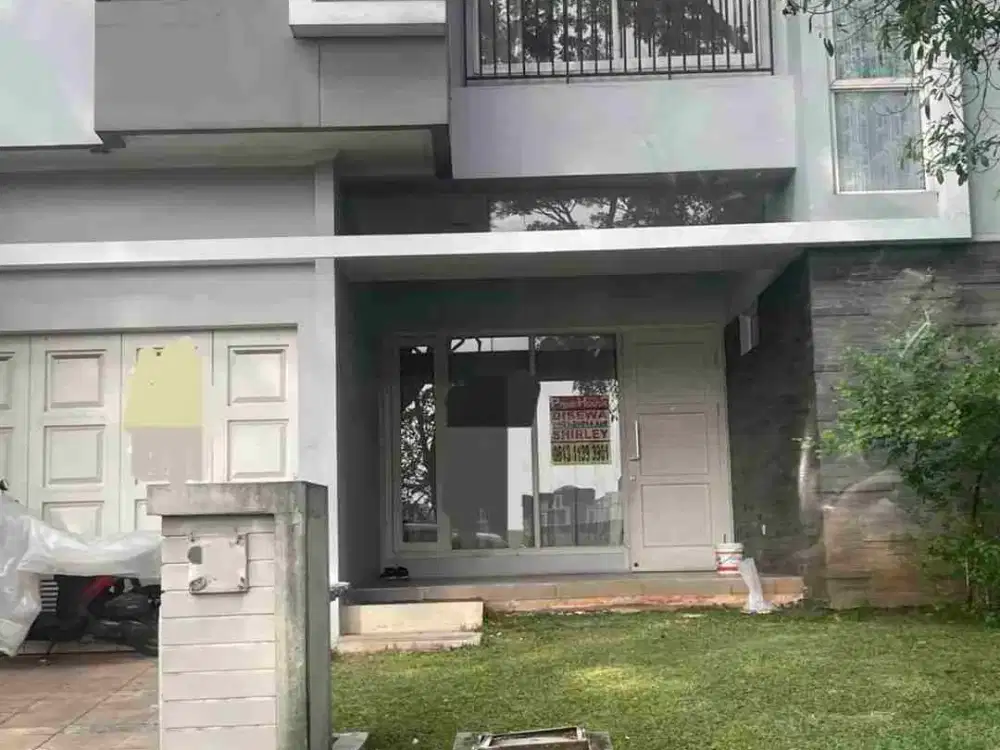 Rumah Rapi. Siap huni. 2 lantai. Bebas Banjir. Aman. Dekat sekolah.