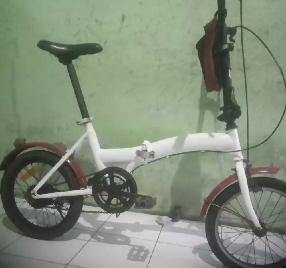 Sepeda lipat Genio UK 16