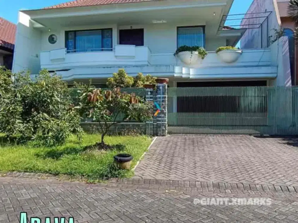 Rumah Mewah terawat di Araya Boulevard Malang