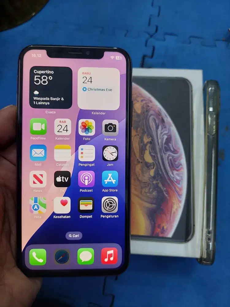 Iphone xs 64gb inter all operator pemakaian lama full set