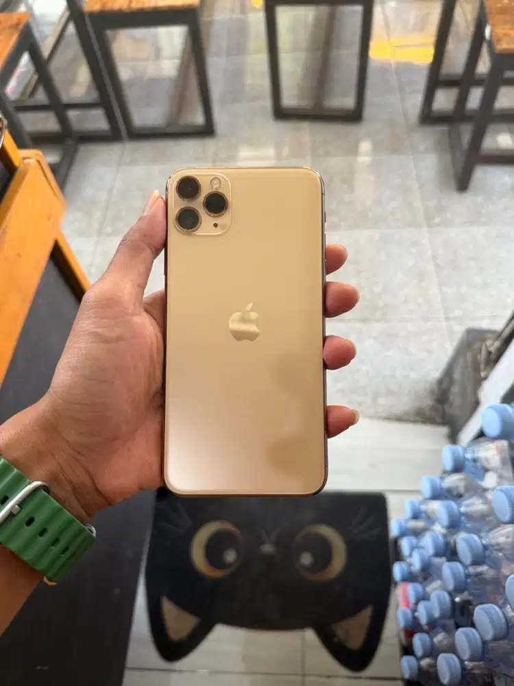 Iphone 11 promax 256-whitelist