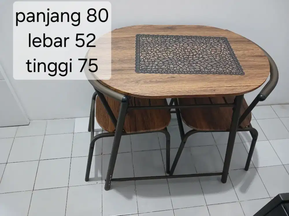 Meja makan merk informa