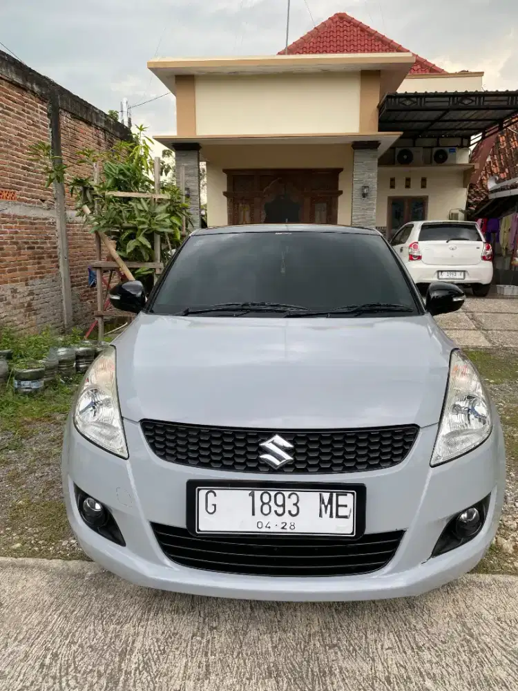 SWIFT GX MATIC 2012