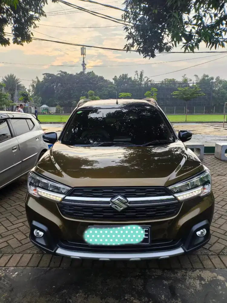 Suzuki XL7 ISTIMEWA type Tertinggi warna langka