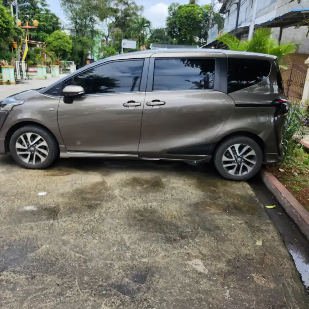 Toyota Sienta Q Automatic 2016