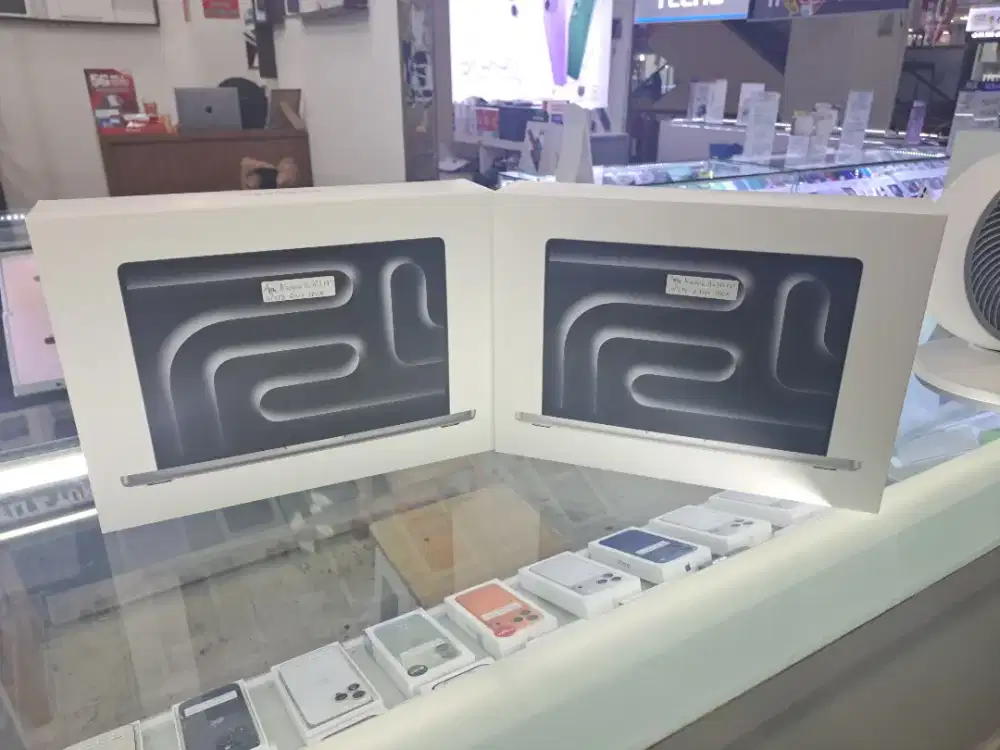 Apple Macbook Pro M3 14 Inch 16/1TB SSD New Segel Box Resmi IBOX