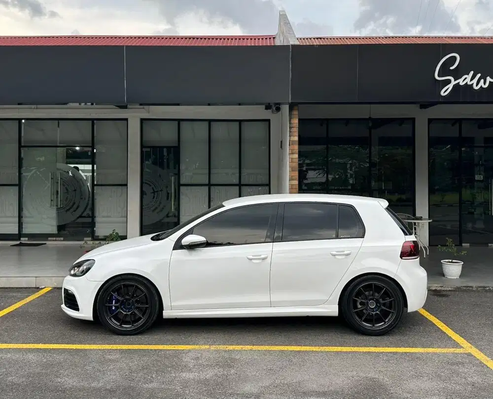 VW Golf MK6 TSI with R Bodykit & Proper Modification