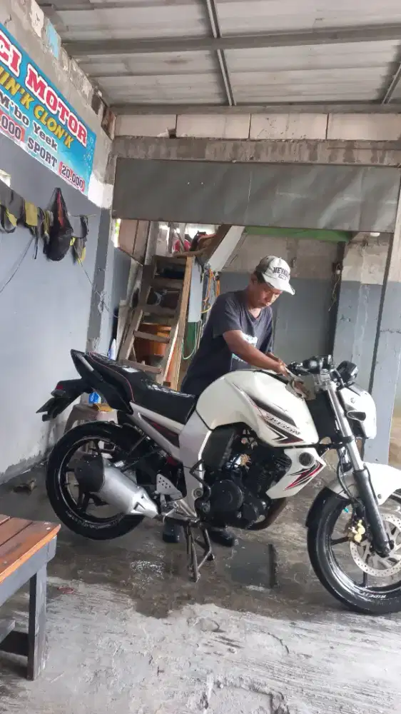 sepeda motor byson 2012