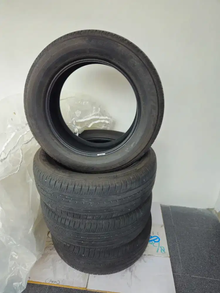 Djual ban bridgestone 235 60 r18