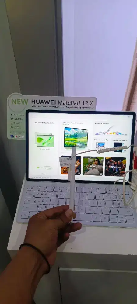 Tablet Huawei Matepad 12x 2026 gratis pencil, keyboard dan mouse.