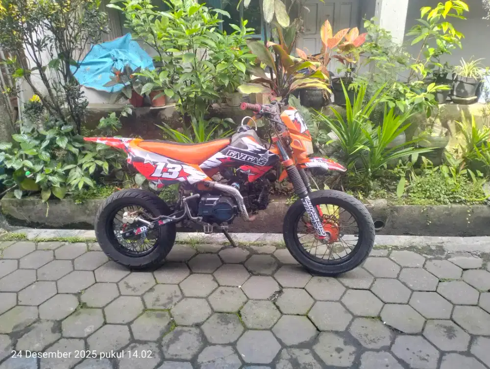 Trail medium125 manual kopling