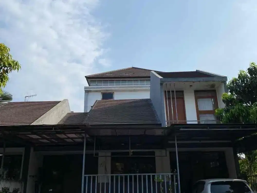 Rumah minimalis siap huni 2 lantai komplek cluster cherryfiels Bandung