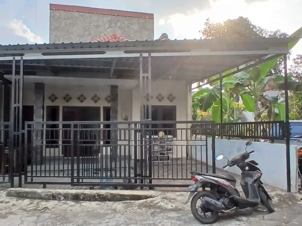 RUMAH TERMURAH 2 LANTAI DI KALASAN LUAS 141 M2