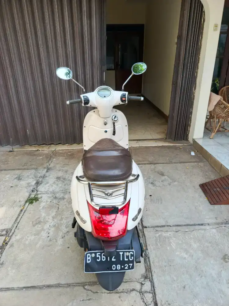 Keeway shiny 150cc vespa piaggio sym kymco benelli sprint lx
