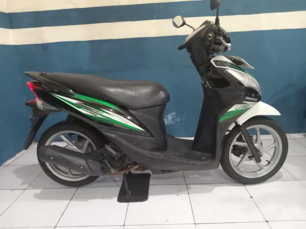 Honda specy injeksi 2013 siap pakai