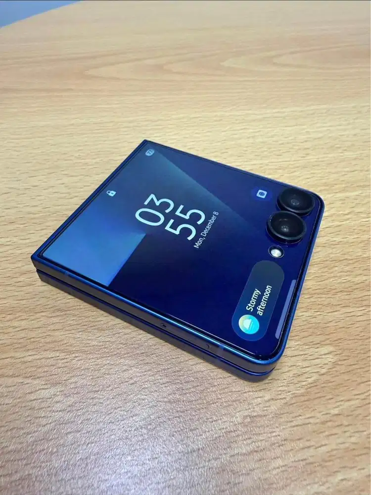 OBRAL Samsung Z Flip 7 12/512 Sein Resmi