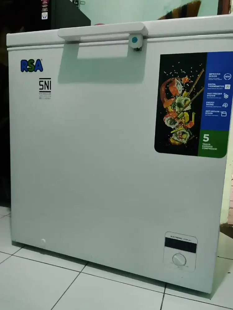 freezer 200 L like new