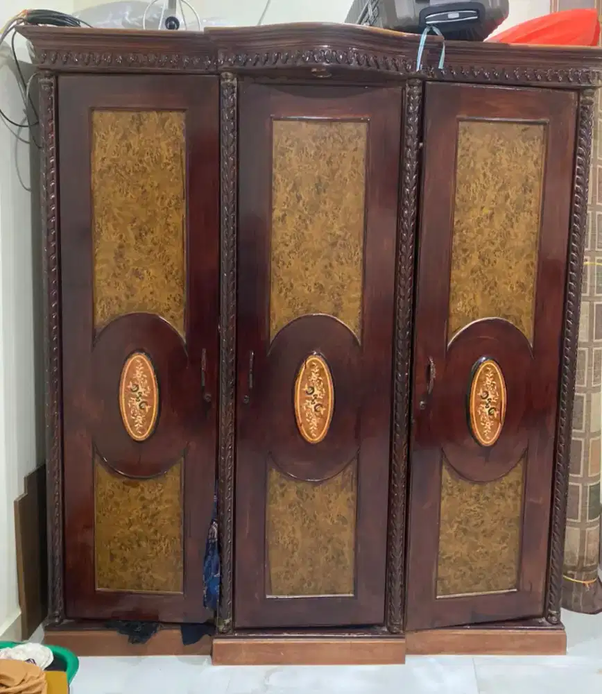 Lemari pakaian 3 Pintu kokoh