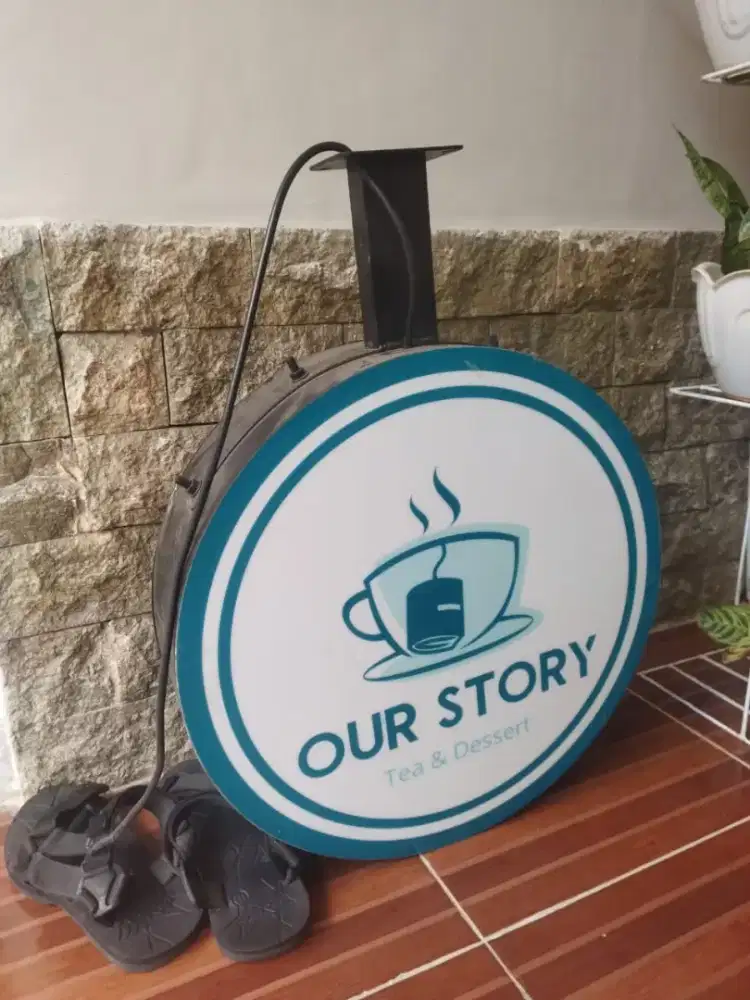 Neon Box bulat 2 sisi