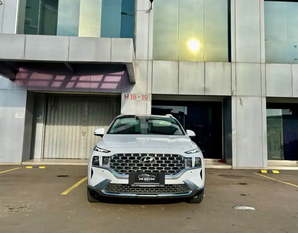 Hyundai SantaFe Santa Fe Signature Bensin 2023 AT 2.5, Km 45Ribu