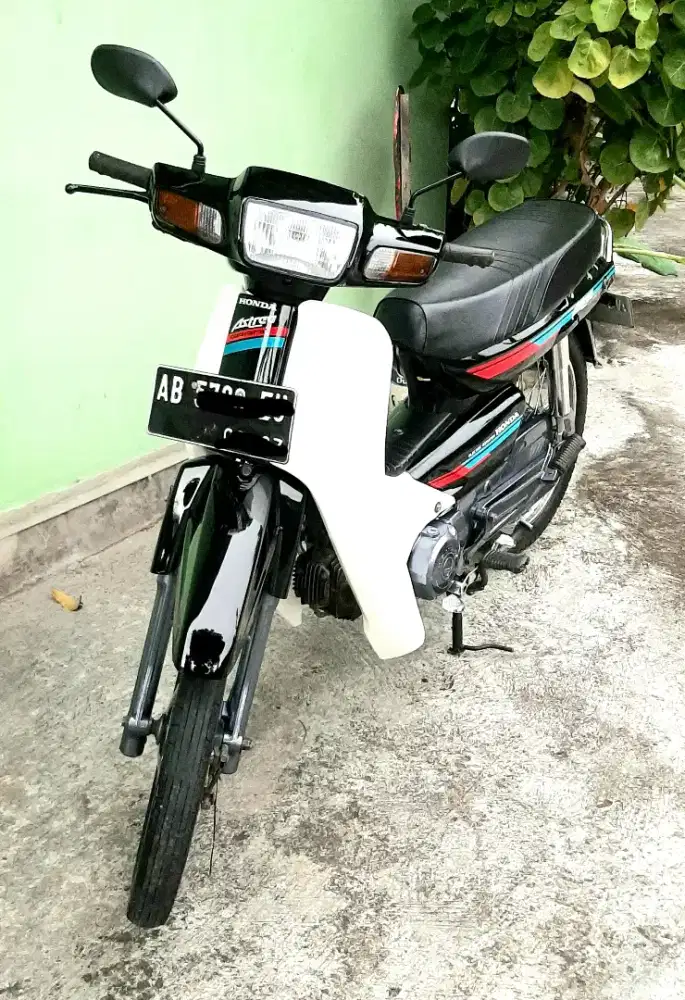 Honda astrea grand